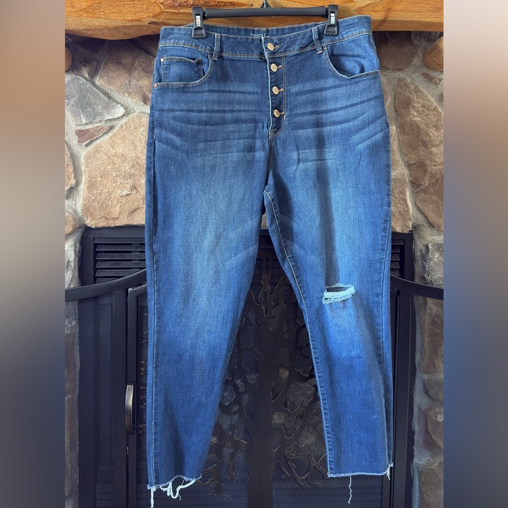 Time and Tru Dark Blue Ankle Jeans - Picture 2 of 7